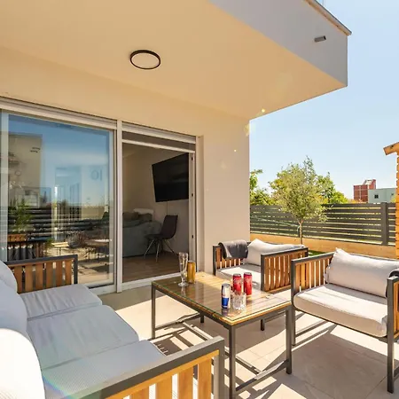 3 Bedroom Stunning In *