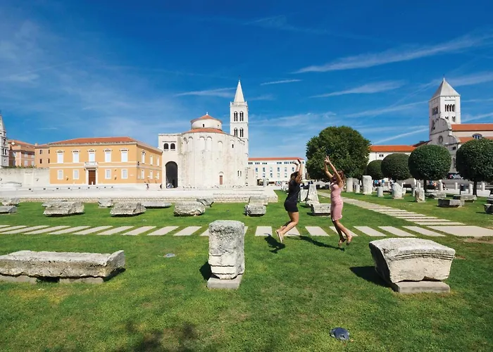 Ferienhaus Cozy In With Wifi Privlaka (Zadar)