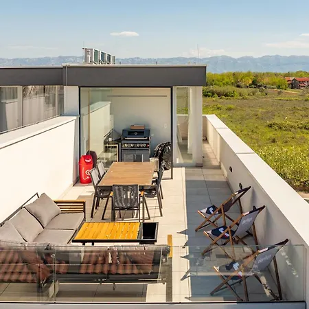 3 Bedroom Stunning In Ferienhaus Privlaka (Zadar)