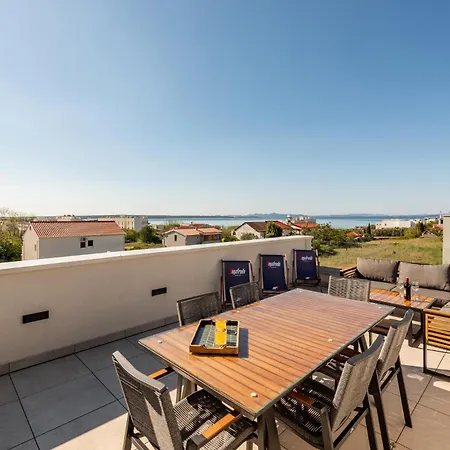 3 Bedroom Stunning In Ferienhaus Privlaka (Zadar)