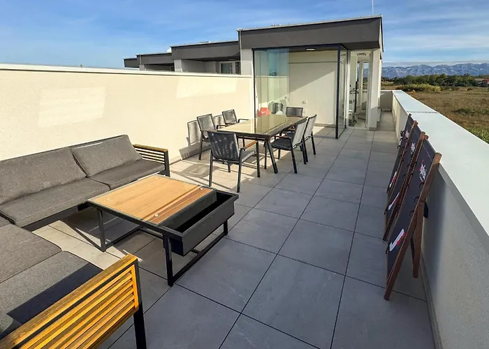 Semesterbostad Cozy In With Wifi Privlaka (Zadar)