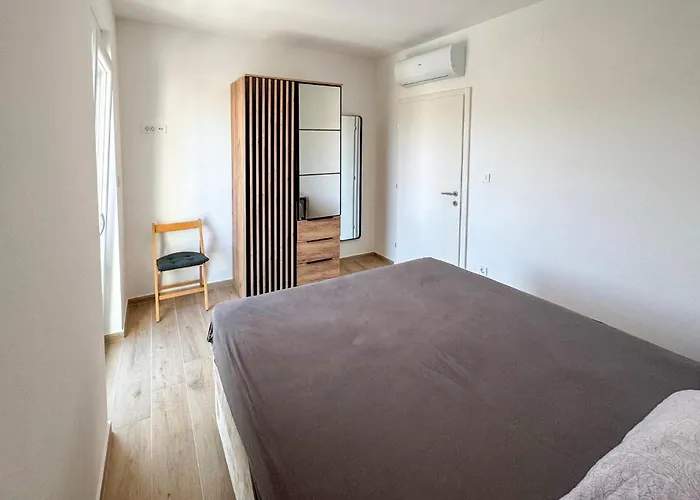 Cozy In With Wifi Privlaka (Zadar)